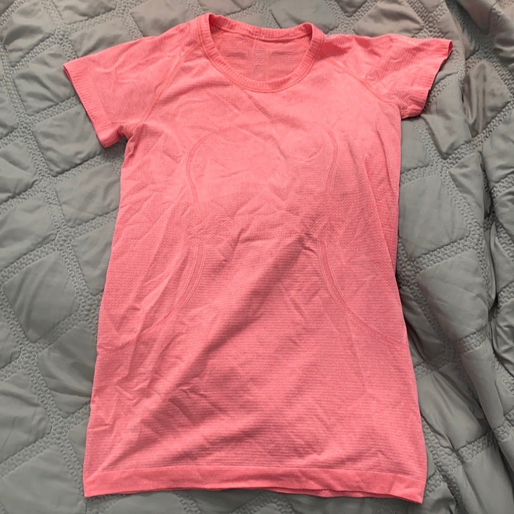 Pink Lululemon swiftly tech